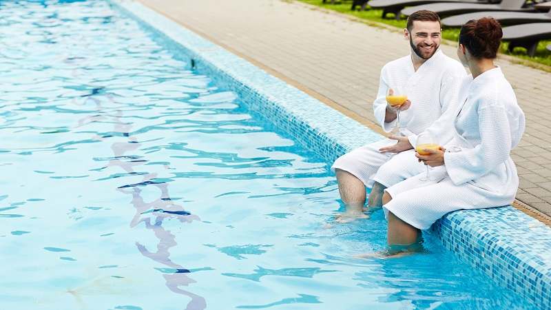 A Pool of Luxury: Trends in Modern Swimming Pools