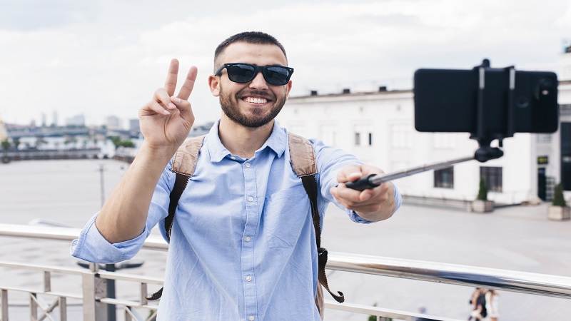 Tomoson: Connect With Influencers Fast